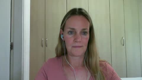 Anny online show from 02/13/25, 06:48