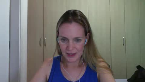 Anny online show from 02/28/25, 10:06