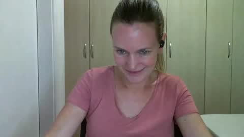 Anny online show from 03/11/25, 09:15