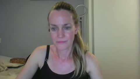 Anny online show from 12/03/25, 12:51