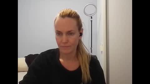 Anny online show from 05/15/26, 11:56