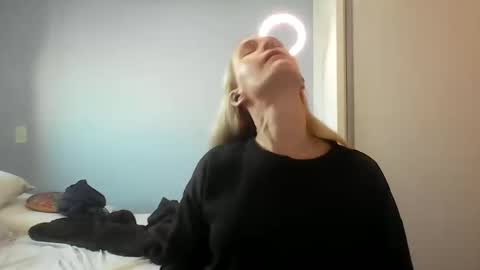 Anny online show from 06/10/26, 10:47