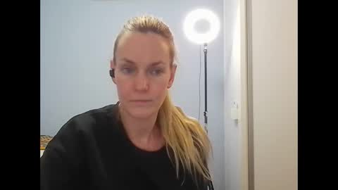 Anny online show from 06/10/26, 10:52