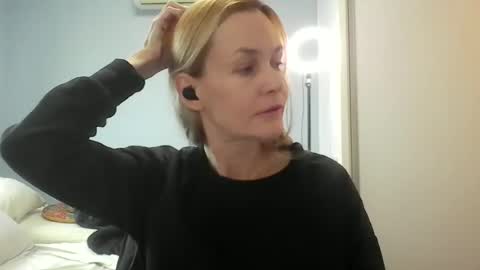 Anny online show from 06/12/26, 10:47