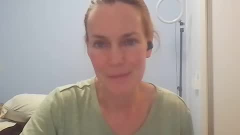 Anny online show from 07/28/26, 08:52