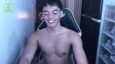 Snapshot of crazyasiancum chatting on 02/16/25, 05:48 Zion online show from 02/16/25, 05:48