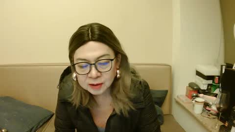 Kelly   online show from 03/05/25, 08:21