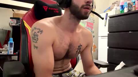 crazydill28 online show from 10/31/25, 04:52