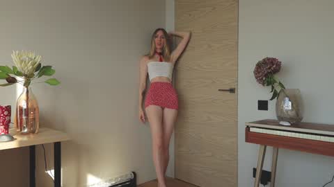 Snapshot of crazyhotrussian chatting on 09/25/25, 03:32 Mari Rehabilitation after surgey 12 -27 november. Support me when i offline C online show from 09/25/25, 03:32