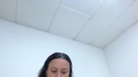 diosalinda online show from 11/30/25, 05:11