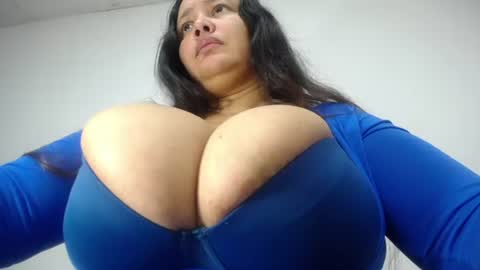 diosalinda online show from 07/30/26, 04:11