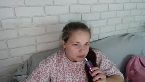 Crazyy Girl  online show from 10/07/25, 02:25