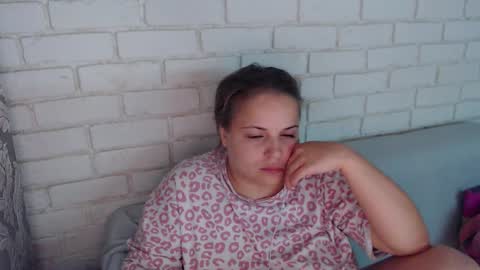 Crazyy Girl  online show from 12/04/25, 06:16