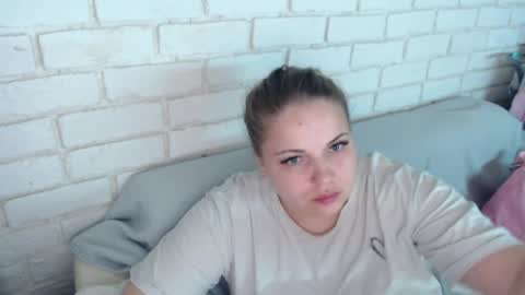 Crazyy Girl  online show from 04/08/26, 03:12