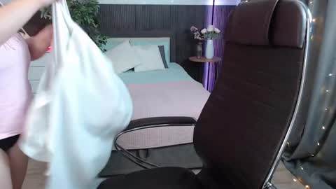 Crazyy Girl  online show from 06/22/26, 01:51