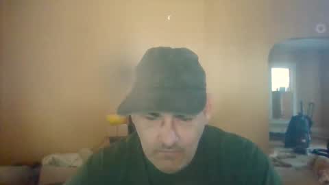 Snapshot of cre9876 chatting on 11/07/25, 05:02 alway horny online show from 11/07/25, 05:02