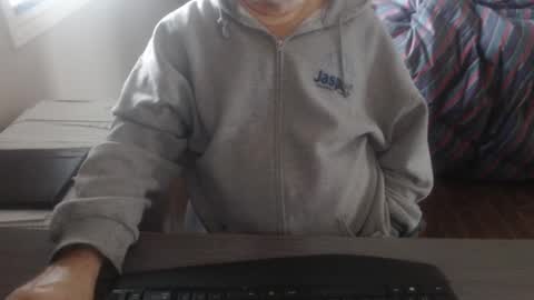 Creamormilk online show from 10/07/25, 01:30