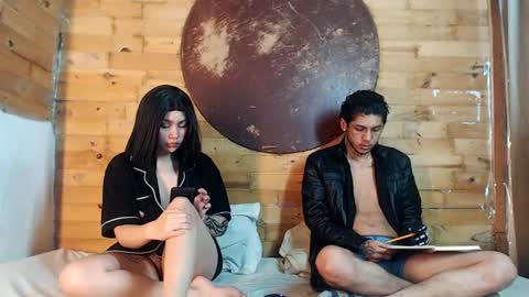  CAMILA Y SEBASTIAN online show from 01/29/25, 03:44