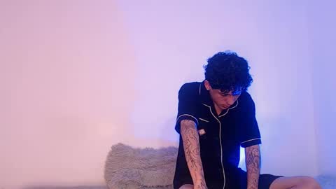  CAMILA Y SEBASTIAN online show from 10/08/25, 11:57