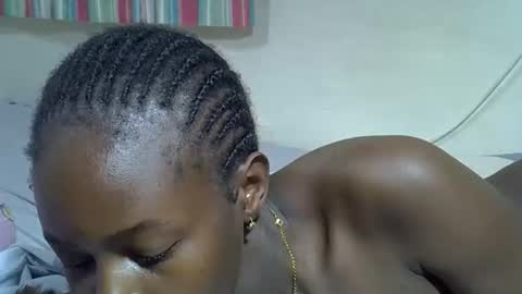 Snapshot of creamy_pussie chatting on 03/21/26, 11:04 creamy_pussie online show from 03/21/26, 11:04