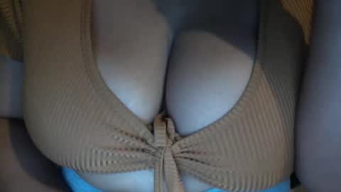 CreamyCocoBabe online show from 01/10/25, 12:17