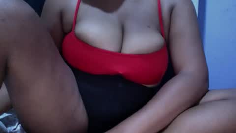 CreamyCocoBabe online show from 05/17/26, 06:37