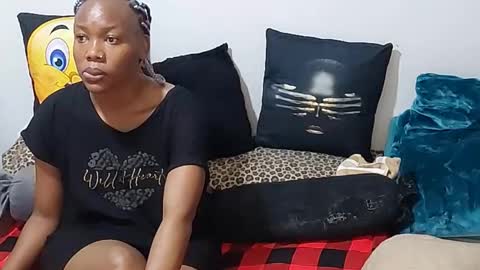 Snapshot of creamyhub chatting on 10/07/25, 08:00 creamyhub online show from 10/07/25, 08:00