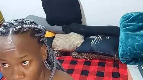 Snapshot of creamyhub chatting on 10/21/25, 06:58 creamyhub online show from 10/21/25, 06:58