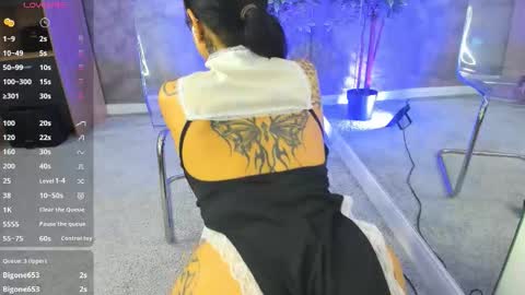 Sophie online show from 09/26/25, 12:42