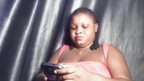 Snapshot of creamyposh1 chatting on 10/22/25, 05:56 creamyposh1 online show from 10/22/25, 05:56