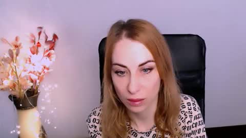 Lera online show from 12/14/25, 01:27