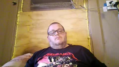 Snapshot of creeeping_death chatting on 11/10/25, 11:04 The hopeless romantic online show from 11/10/25, 11:04