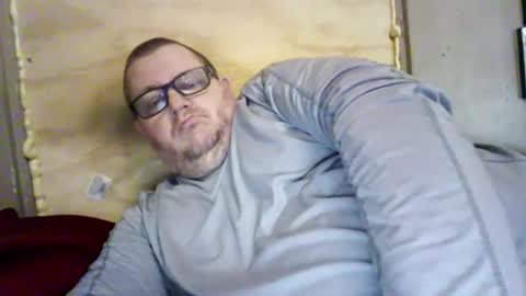 Snapshot of creeeping_death chatting on 12/05/25, 08:49 The hopeless romantic online show from 12/05/25, 08:49