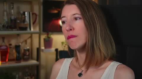 Quinn de la Creme online show from 10/03/25, 05:54