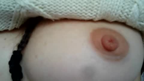 Snapshot of cremina chatting on 10/15/25, 03:01 cremina online show from 10/15/25, 03:01