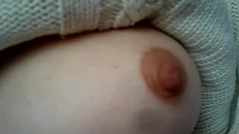 Snapshot of cremina chatting on 11/19/25, 10:48 cremina online show from 11/19/25, 10:48