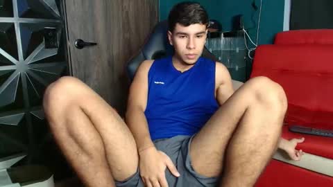 Snapshot of crh58_ chatting on 11/17/25, 10:59 crh58_ online show from 11/17/25, 10:59