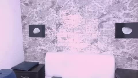 CriisBrown  online show from 11/18/25, 11:03