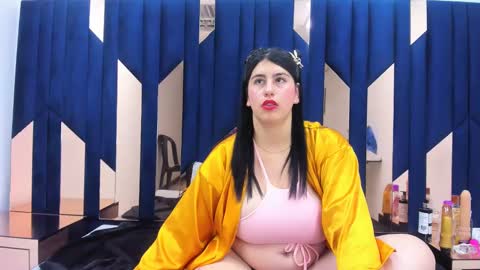 Snapshot of criistaal__ chatting on 12/27/24, 07:51 Criistaal   online show from 12/27/24, 07:51