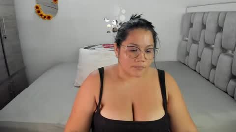 criistal_0 online show from 06/14/26, 01:58