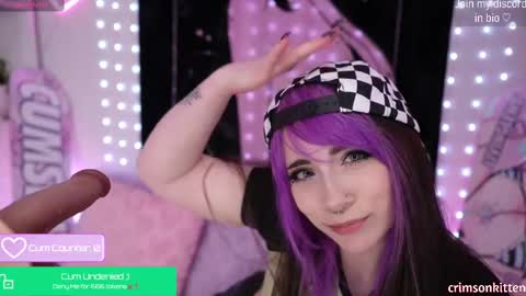 Snapshot of crimsonkitten chatting on 10/04/25, 04:10 Crimson Kitten online show from 10/04/25, 04:10