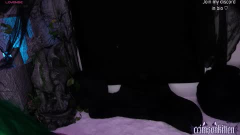 Snapshot of crimsonkitten chatting on 10/16/25, 04:35 Crimson Kitten online show from 10/16/25, 04:35