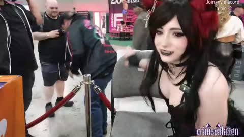 Snapshot of crimsonkitten chatting on 10/25/25, 06:13 Crimson Kitten online show from 10/25/25, 06:13