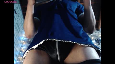 Cris online show from 10/28/25, 09:46