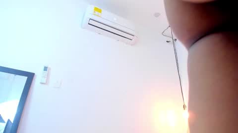 Snapshot of cris_dulce chatting on 10/12/25, 05:45 cris_dulce online show from 10/12/25, 05:45