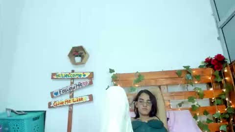 cris_dulce online show from 02/26/26, 11:04