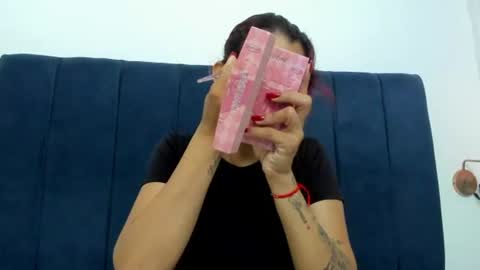 cris_dulce online show from 06/10/26, 07:13