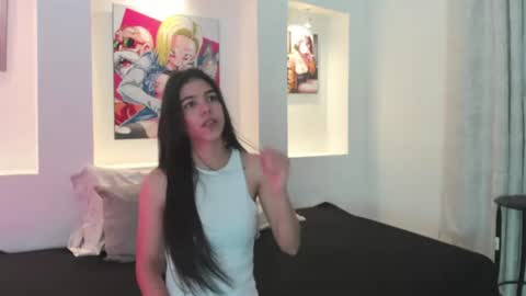 Snapshot of crisle_11 chatting on 06/12/26, 10:58 Cris online show from 06/12/26, 10:58