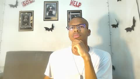 criss_zuri online show from 10/29/25, 11:45