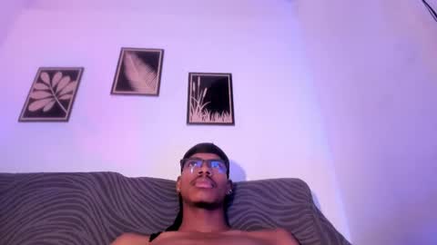 criss_zuri online show from 05/05/26, 02:14